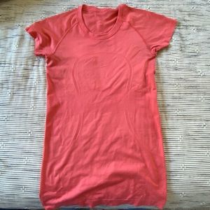 Lulu swiftly Tech top